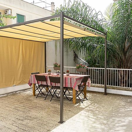Araba Fenice Lecce Exteriör bild