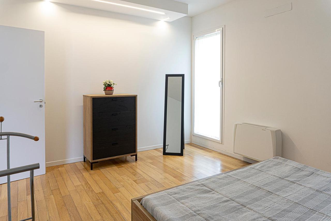 Araba Fenice Lecce Exteriör bild